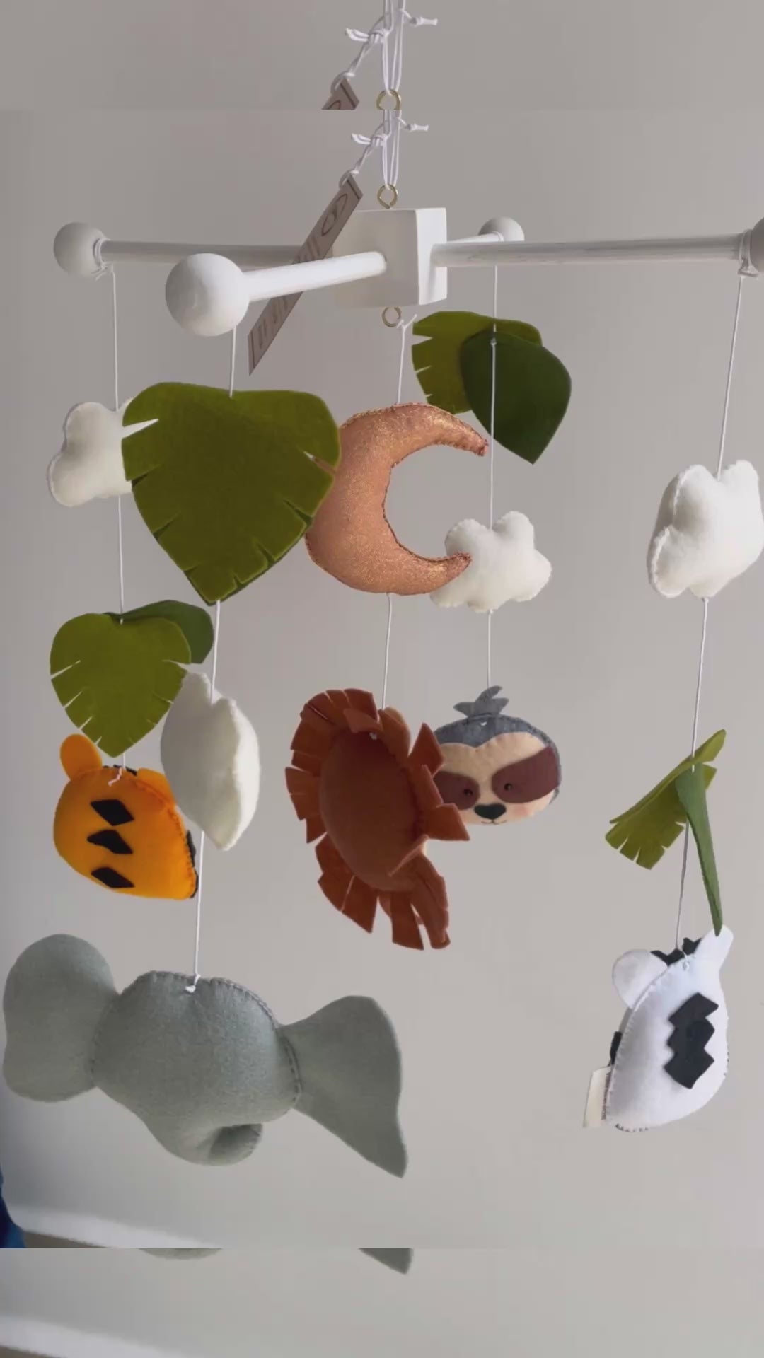 Movil para bebés animales de la selva